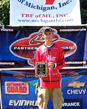 2012 TBF of Michigan 15 to 18 years old division Jr state champion Danny Sprague caught 5-bass limit from Pontiac Lake weighing 10.35 pounds